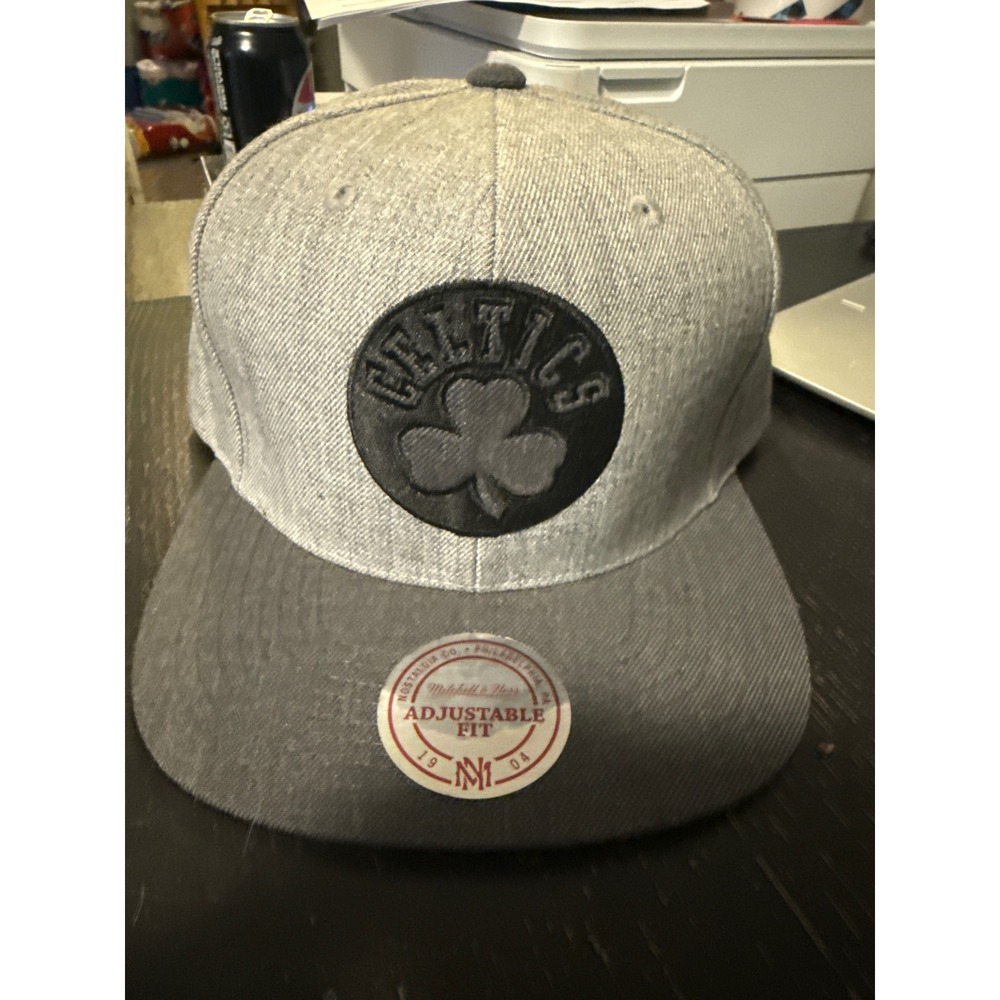 Mitchell‎ & Ness Boston Celtics Snapback Hat Grey Heather Shamrock NBA Cap